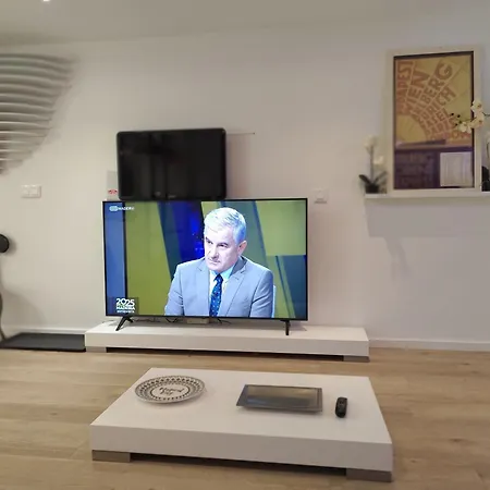 Διαμέρισμα Benedict Center Φουνκάλ